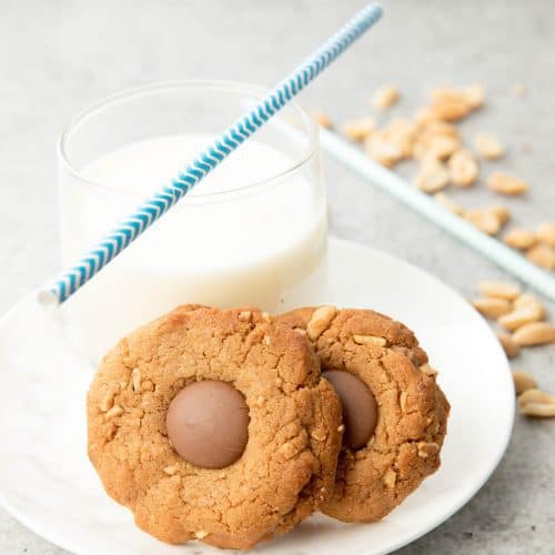 Thermomix Cookies on a white plate