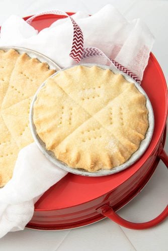 traditional christmas shortbread cookies
