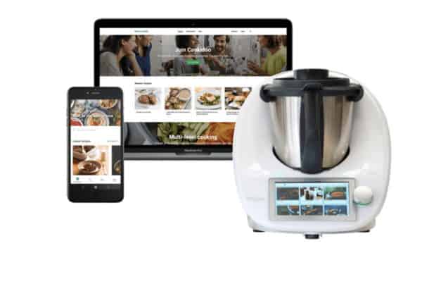 TM6 Thermomix showing machine and cookidoo recipe platform