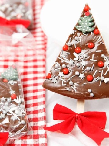 chocolate mint fudge in the shape of a Christmas tree on white and red background