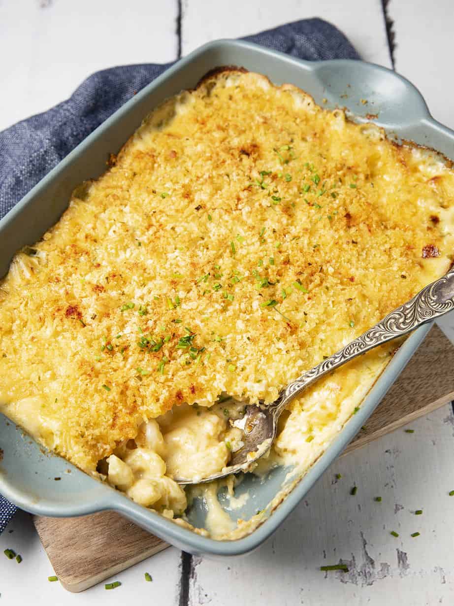 Overhead shot macaroni cheese being served